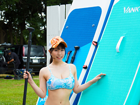 THE ドキュメント 本能丸出しでする絶頂SEX 青空全裸プールでSUP女子がパコパコ大量ザーメン注入絶頂狂い サンプル動画サムネイル